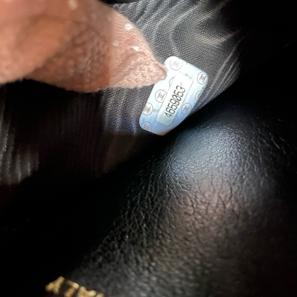 ❌SOLD Authentic Chanel wallet - Picture 3 of 6